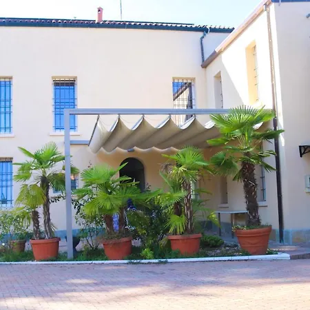 Parcheggio Privato-appartamento In 1 Centro *